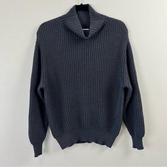 Aritzia Gray Turtleneck Sweater - Picture 7 of 13